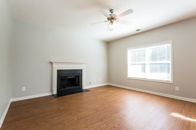 Foto del edificio - 98 Mercer Ln