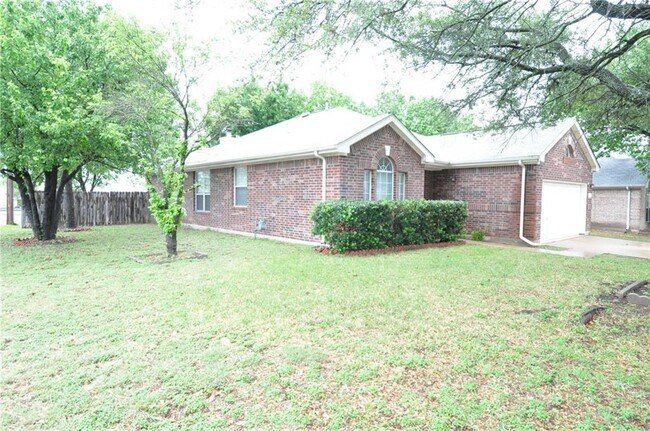 Building Photo - 1612 Natural Bridge Ln