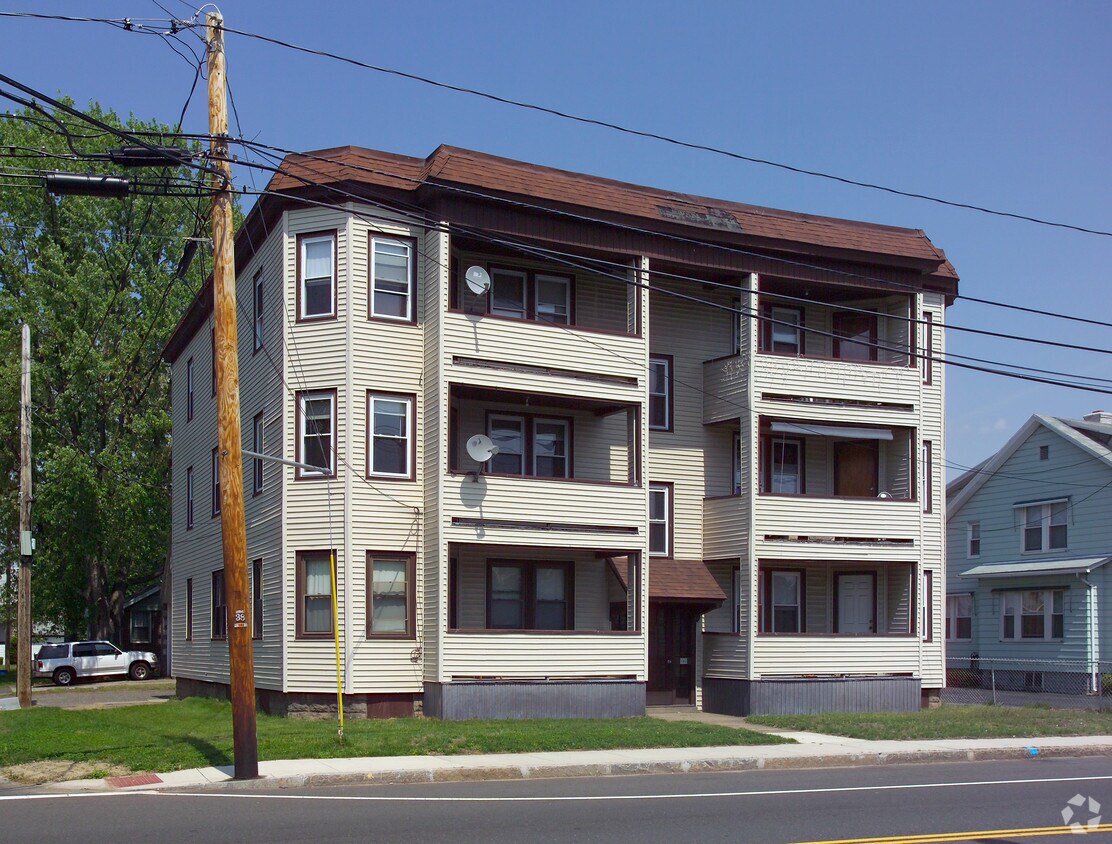 Building Photo - 480 Grattan St