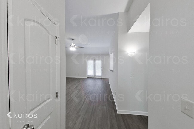 Building Photo - 325 Bent Tree Dr