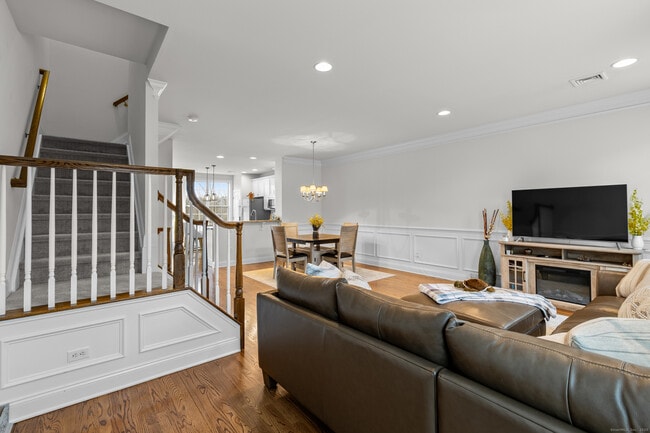 Building Photo - 164 Warrington Round