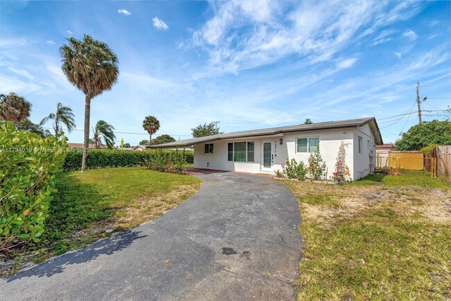 Building Photo - 1271 NW 31st Way