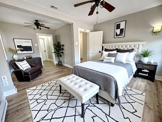 Building Photo - 3 Bedroom 1 Bathroom in York with Sunroom,...