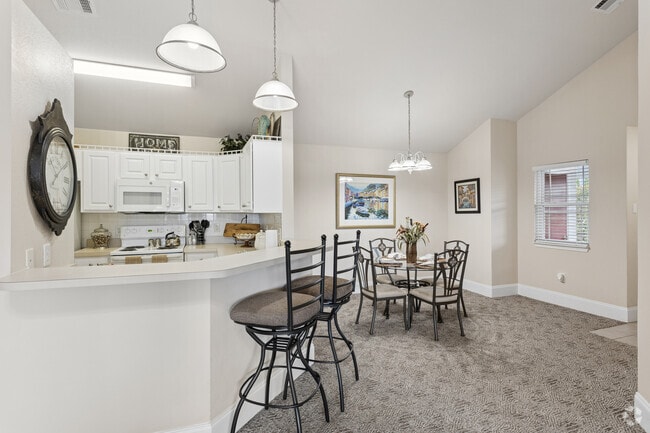 Interior Photo - Lenox Park