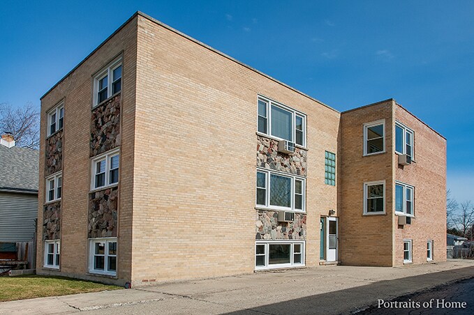 Foto principal - 419 S Westmore-Meyers Rd