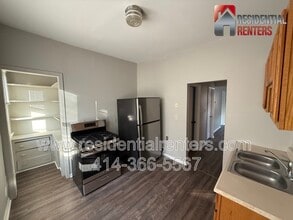 Building Photo - 2135 N 44th St