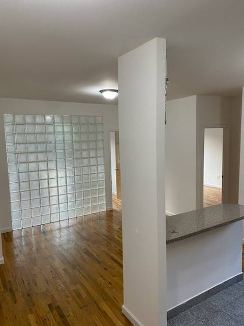 Building Photo - 11 Dongan Pl