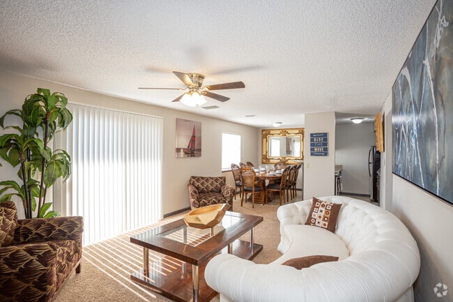 Magnolia Lake Apartments