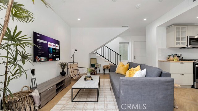 Building Photo - 1347 Seward St