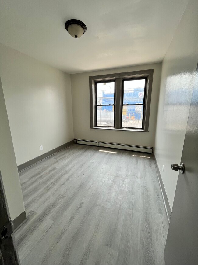 Imagen_2653 - 818 Communipaw Ave