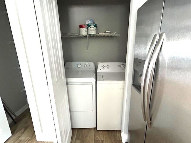 Foto del edificio - Brick 3 bedroom, 2 bath ranch style home, ...