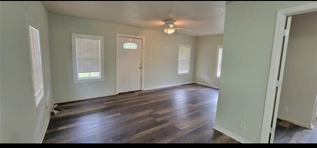 Foto del edificio - 8520 N Brooks St