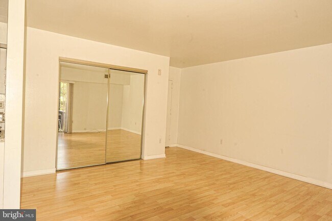 Building Photo - 7813 Enola St