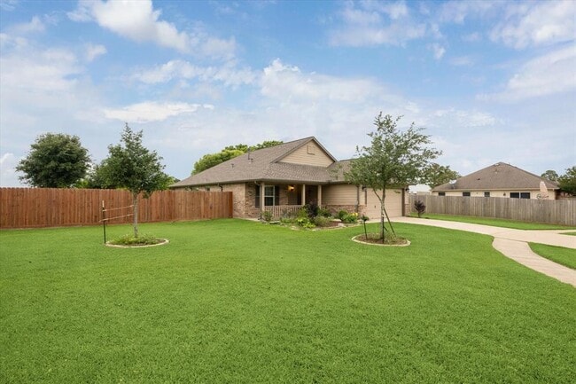 Building Photo - 3402 Fox Ct