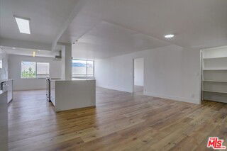 Foto del edificio - 435 N Oakhurst Dr