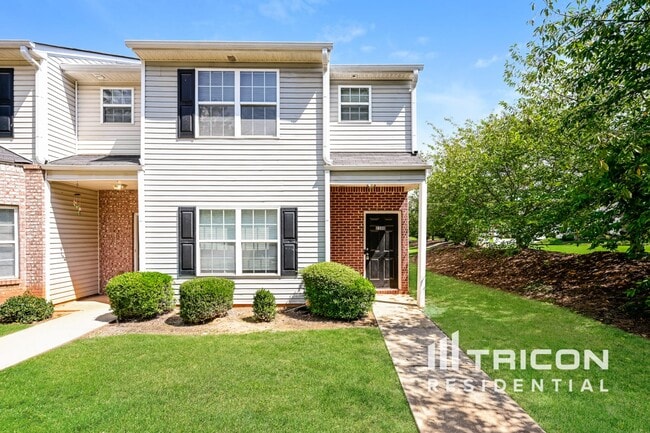 Building Photo - 2300 Marlin Dr