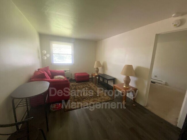 Foto del edificio - 1100 Stevenson Mill Rd