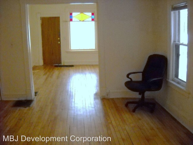 Foto del edificio - 2207 Blake Ave