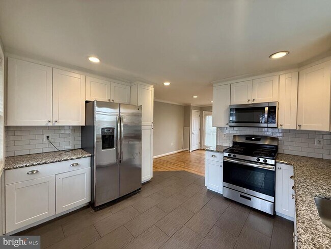 Foto del edificio - 1627 Quarter Ave