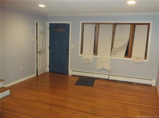 Building Photo - 90 Annette Pl