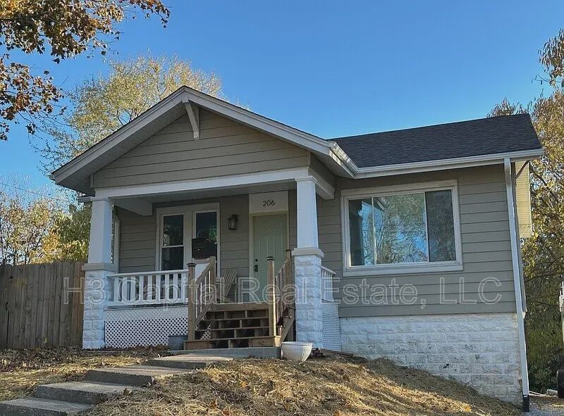 Foto principal - 206 W Washington St