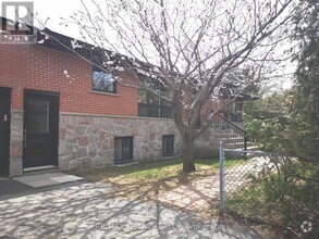 Building Photo - 981 Lola St