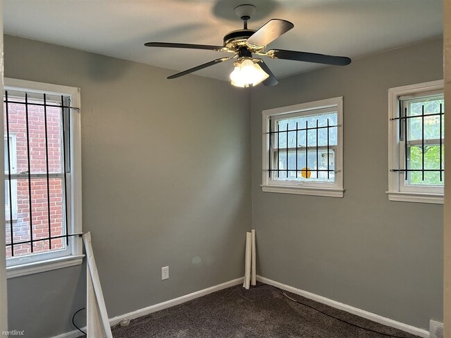 Building Photo - 3 br, 1 bath House - 9961 Vaughan St