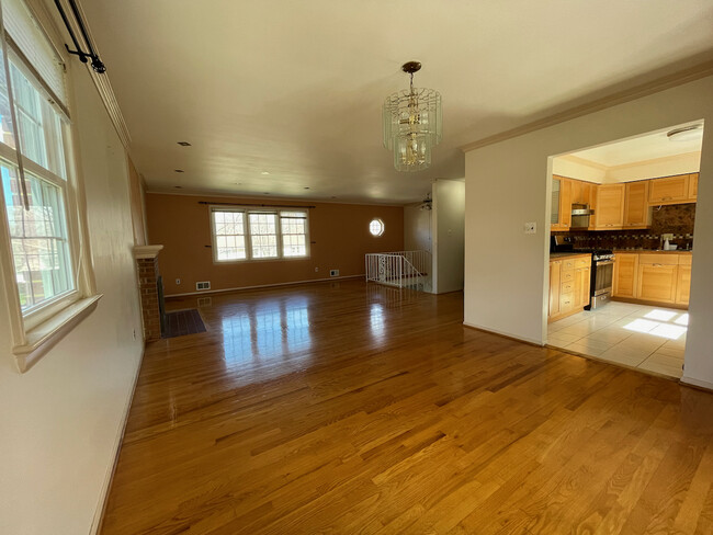 Foto del edificio - 10817 Colton St