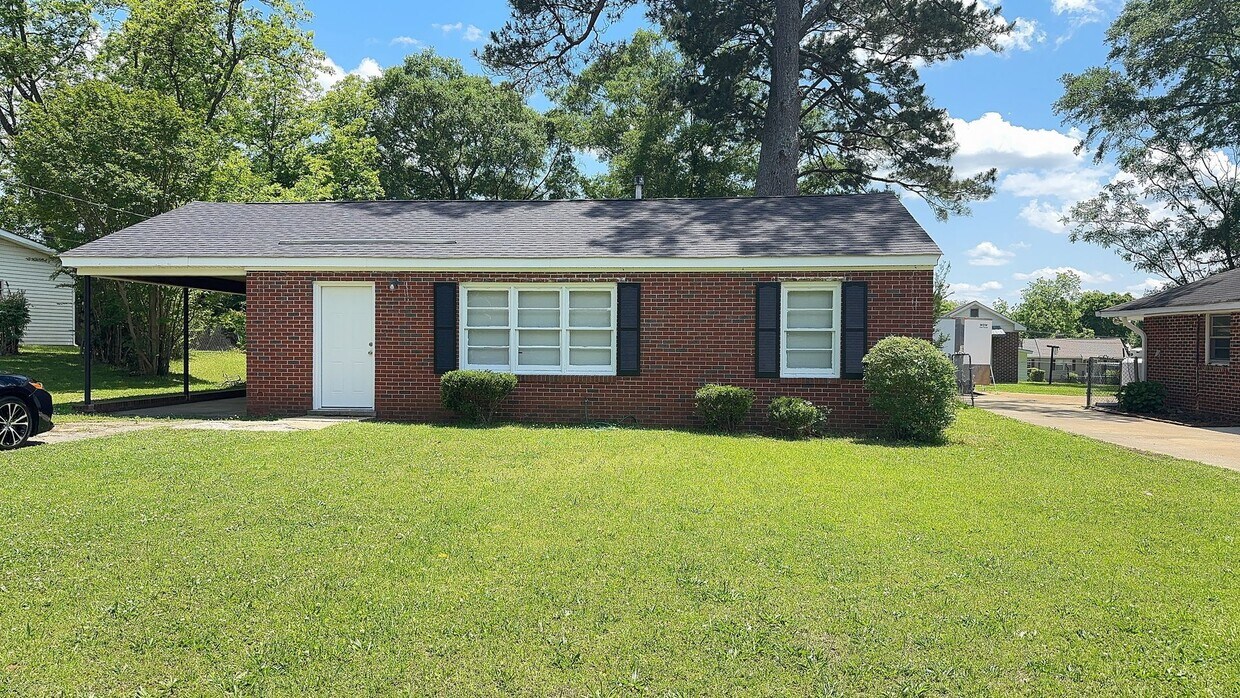 Foto principal - 809 S 10th St