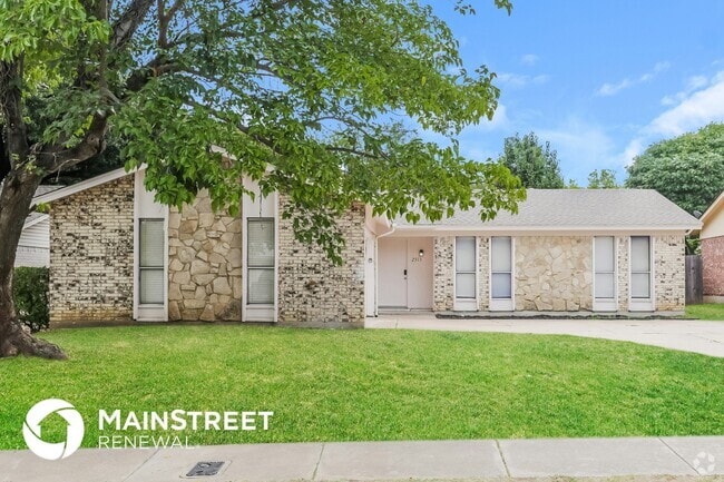 Building Photo - 2513 Mardell Dr