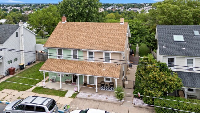 Building Photo - 2221 N 1st Ave