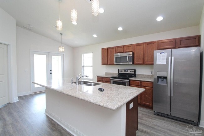 Foto del edificio - 718 Forgotten Creek Ln