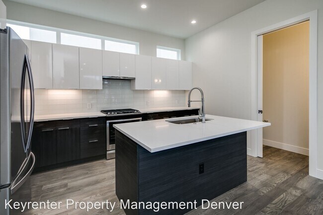 Building Photo - 2 br, 3 bath House - 2420 Eliot Street