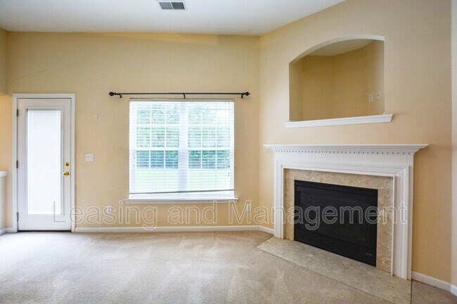 Building Photo - 7507 Hawks Cir