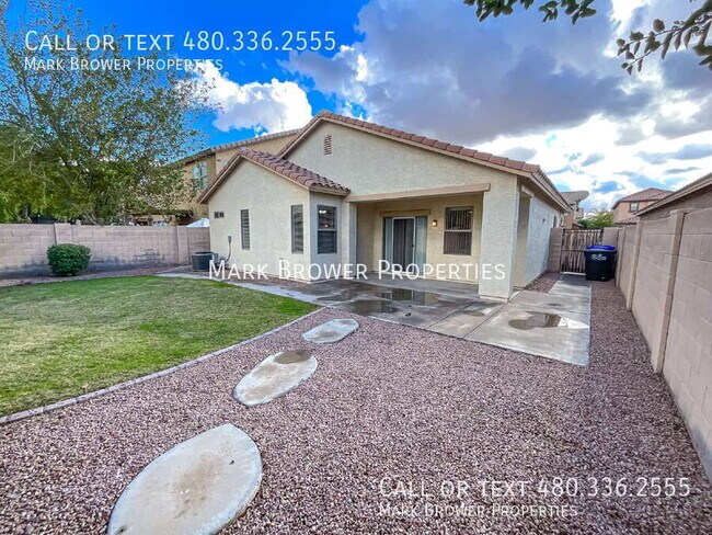 Foto del edificio - 4450 E Oxford Ln