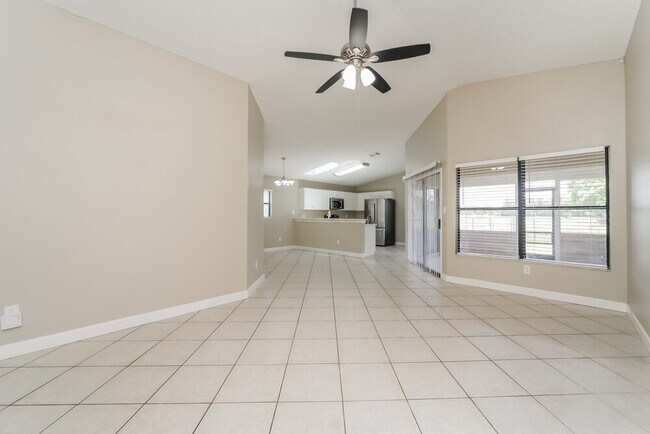 Foto del edificio - 3422 Burlington Dr