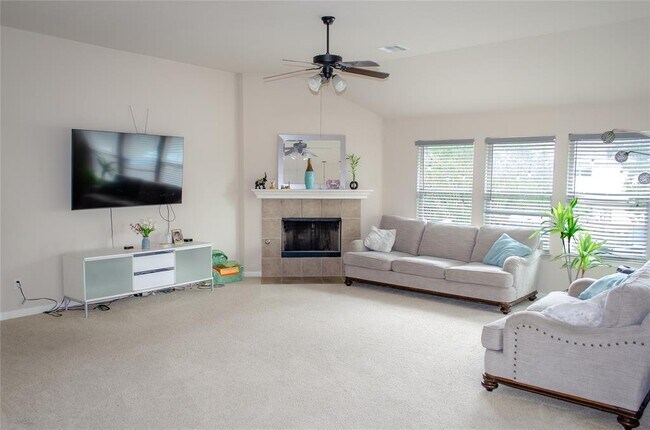 Foto del edificio - 7709 Black Mountain Dr