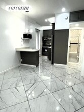 Building Photo - 318 E 62nd St