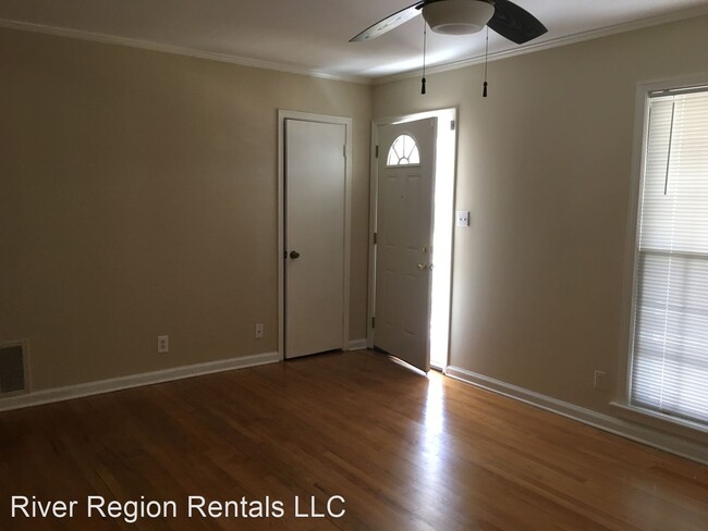 Building Photo - 3 br, 1 bath House - 1701 Celia Court