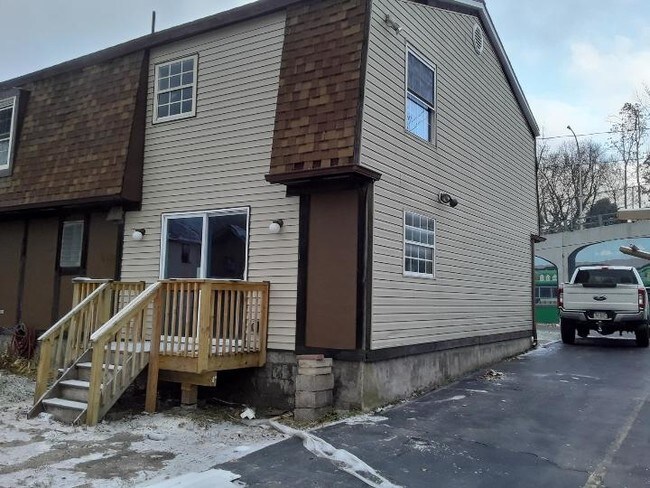 Building Photo - 5 bedroom in Scranton PA 18505