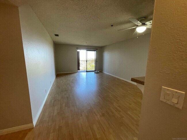 Foto del edificio - 5985 Dandridge Ln