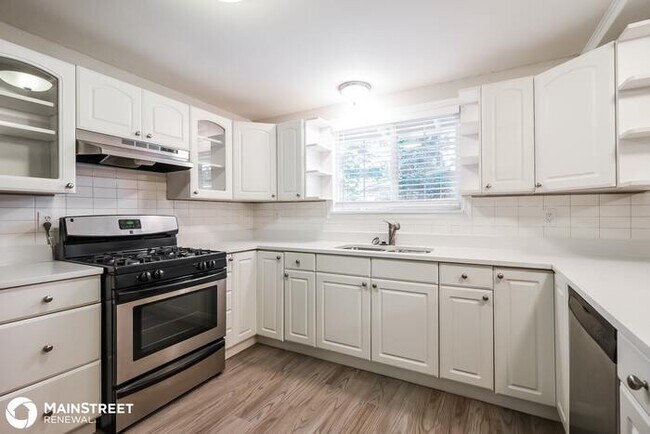 Building Photo - 14210 SE 259th Pl