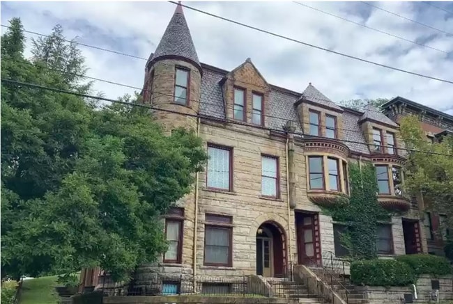 Building Photo - 99 12th St