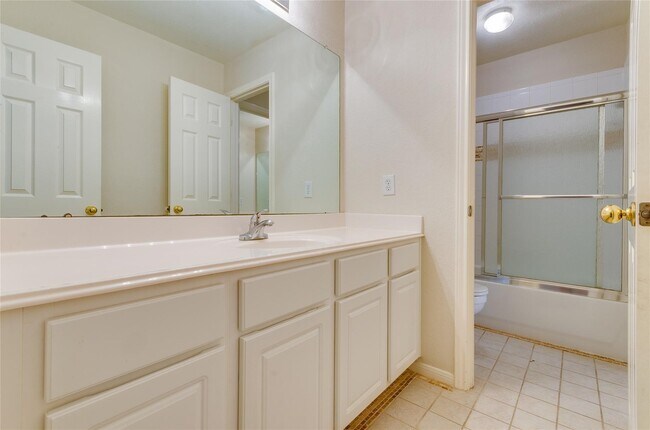 Building Photo - 4019 Angel Springs Dr