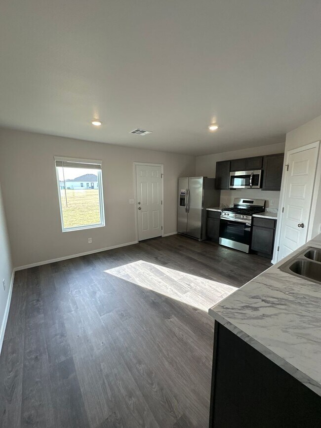 Foto del edificio - *March Rent FREE! Brand-New 4BR | 2BA Home in Broken Arrow
