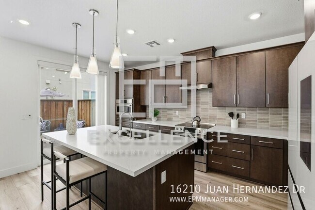 Foto del edificio - 16210 Juan Hernandez Dr
