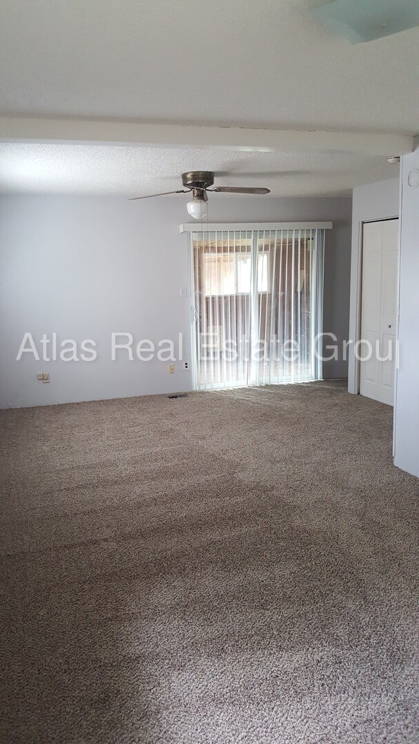 Building Photo - 5521 Xanadu St