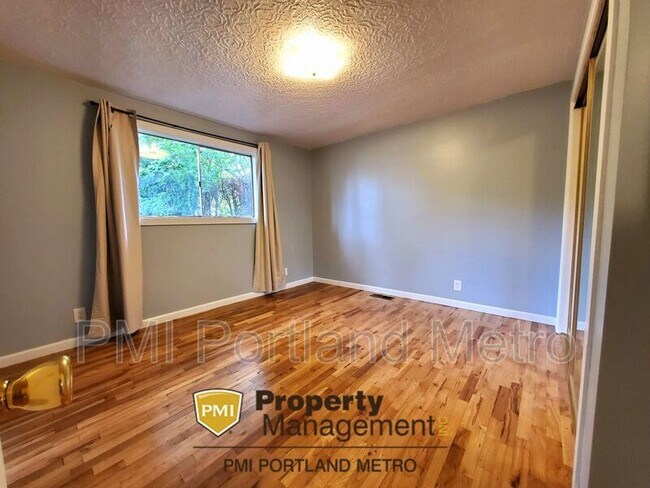 Building Photo - 7802 SE 68th Ave