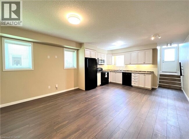 Building Photo - 931 Glasgow St