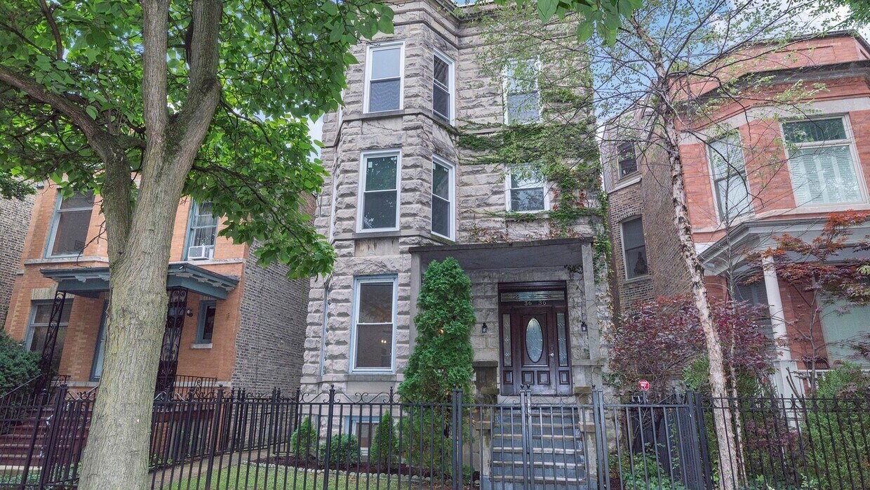 Primary Photo - 3636 N Racine Ave
